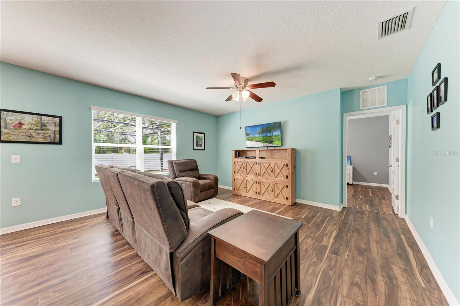Image 7 of 47 For 5809 71st Street E