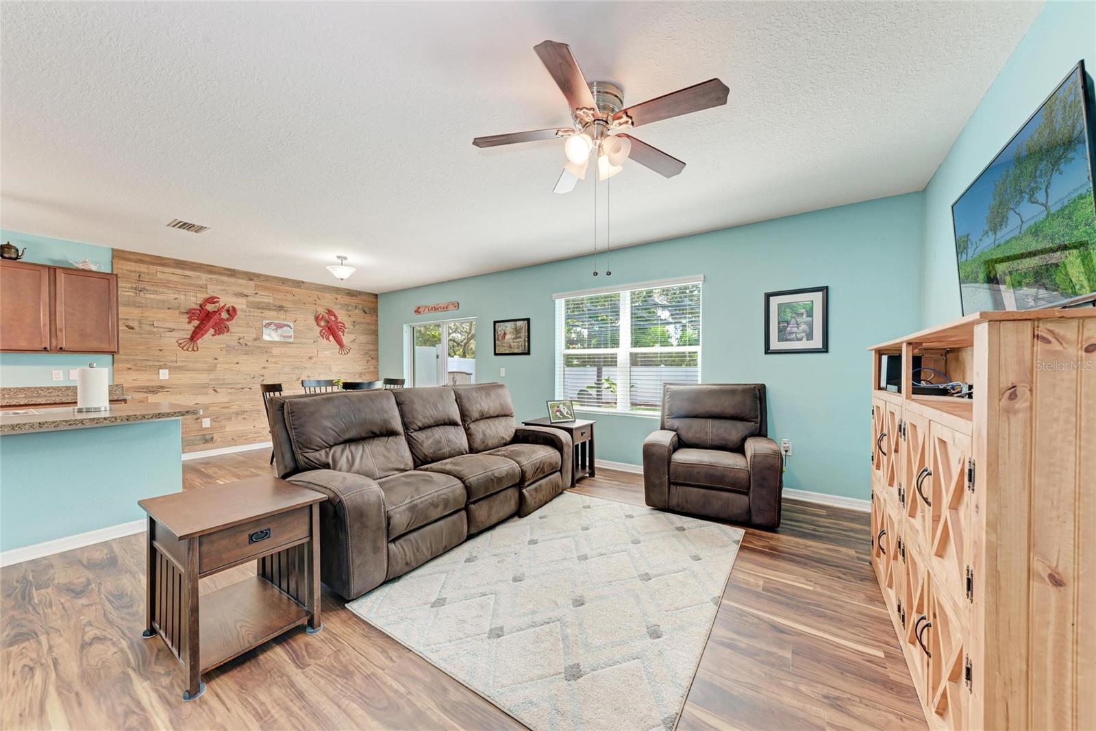 Image 8 of 47 For 5809 71st Street E
