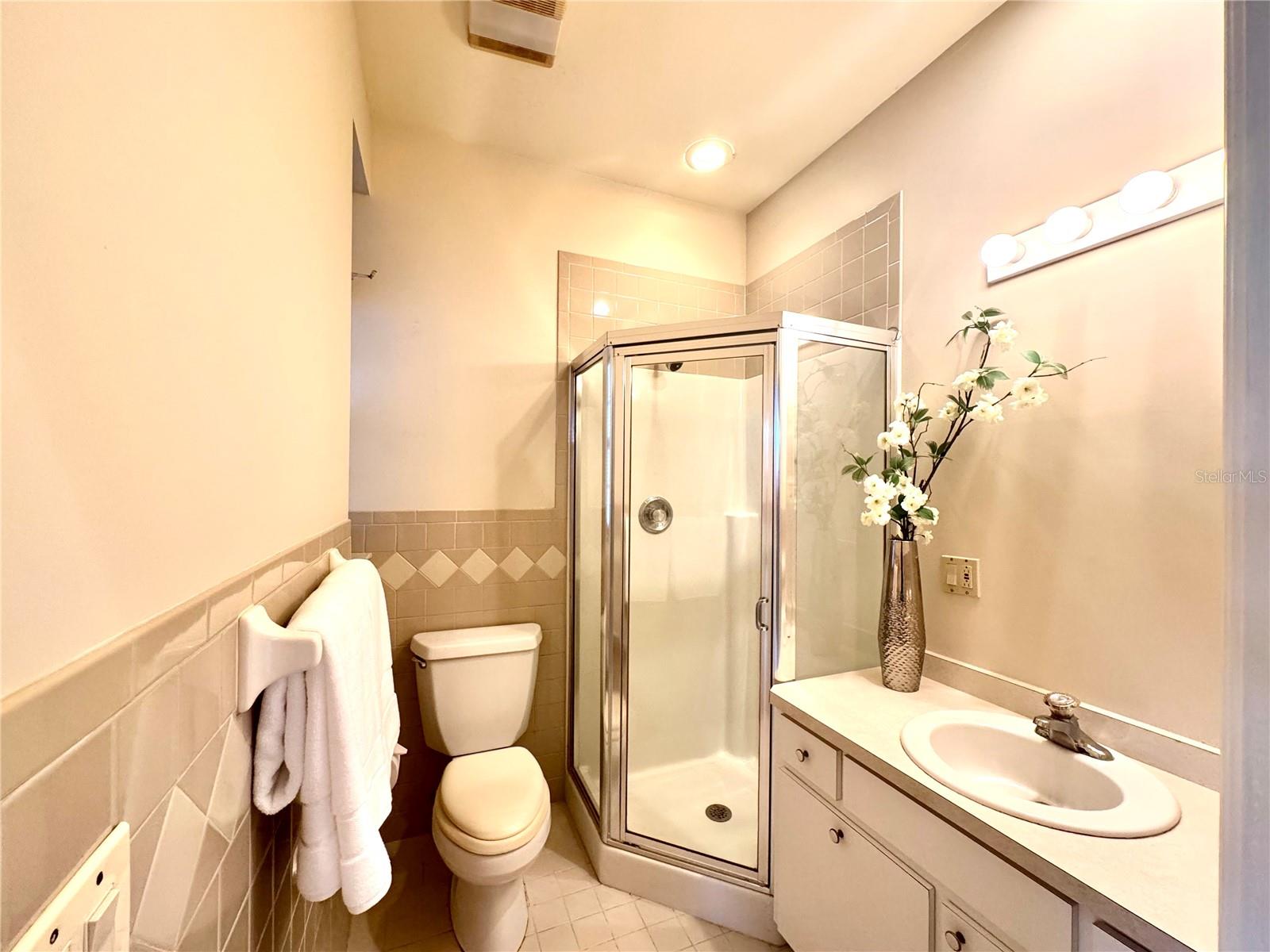 Image 12 of 19 For 1849 Vamo Drive