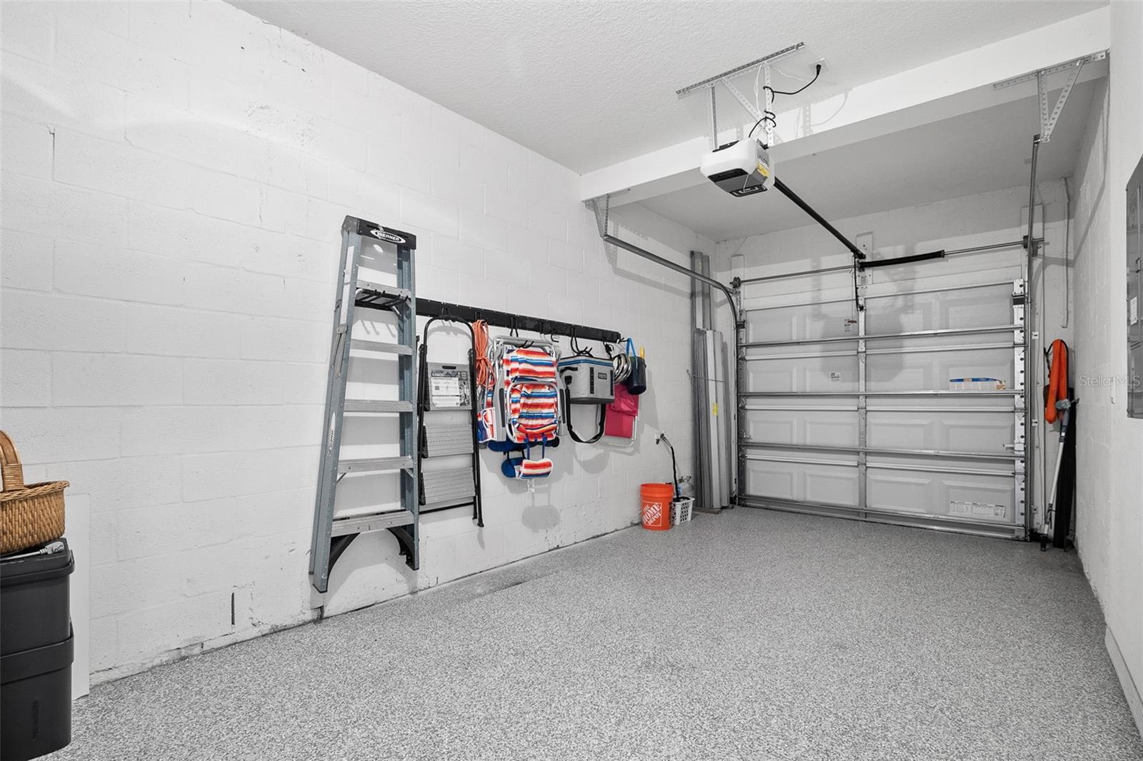 Image 21 of 23 For 8423 Karpeal Drive 1