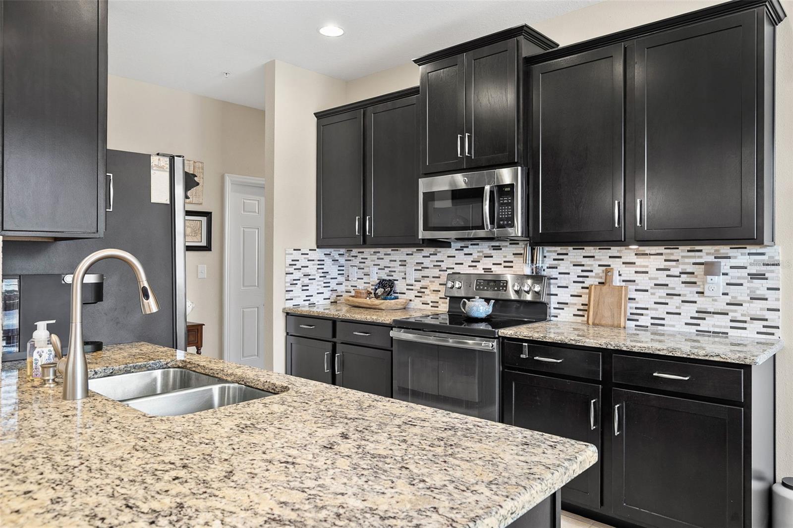 Image 4 of 23 For 8423 Karpeal Drive 1