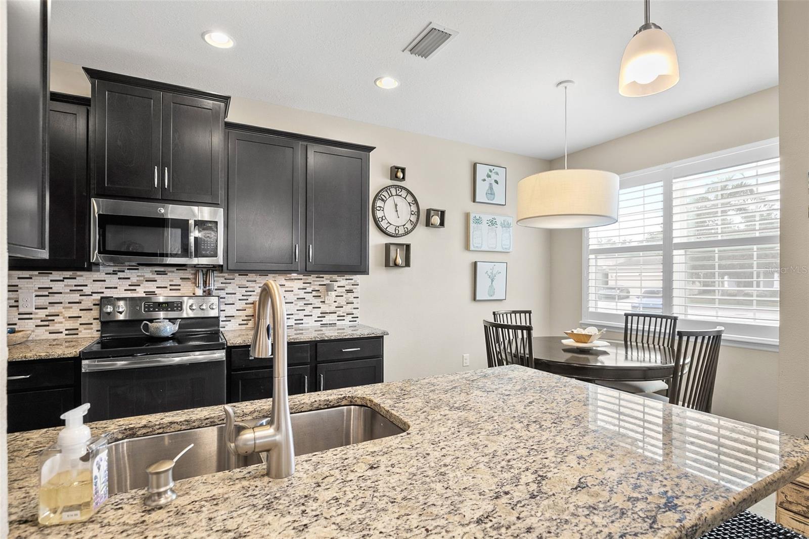 Image 6 of 23 For 8423 Karpeal Drive 1