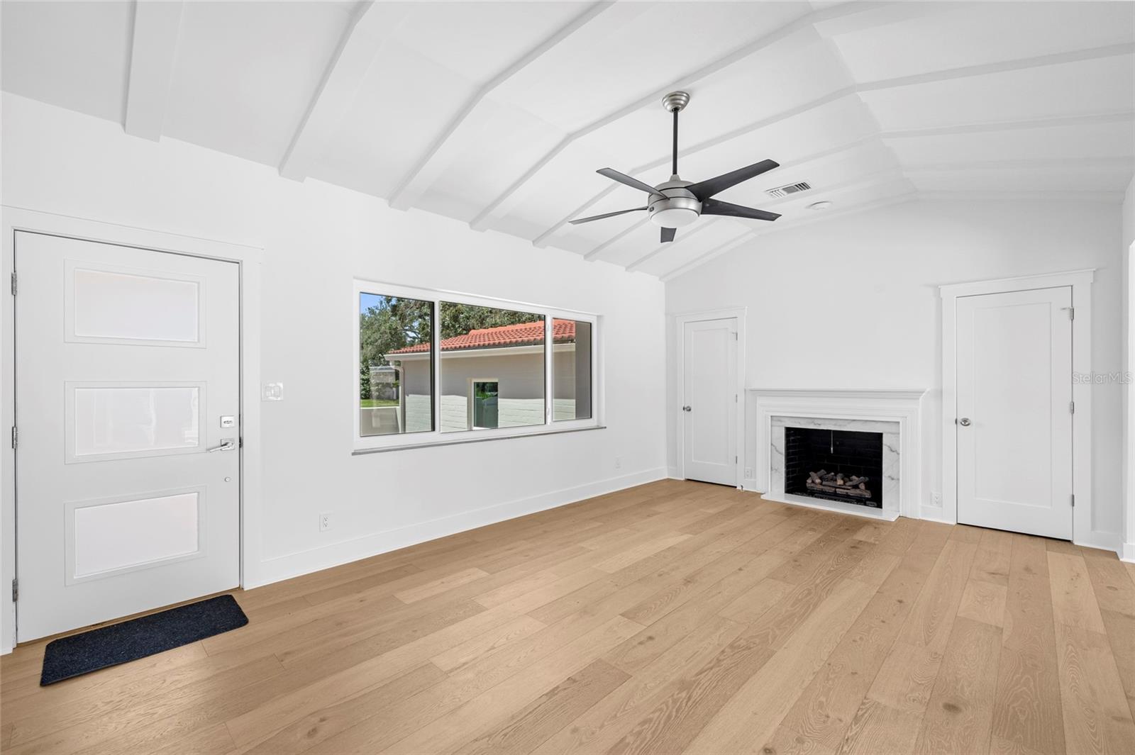 Image 6 of 65 For 860 Snell Isle Boulevard Ne