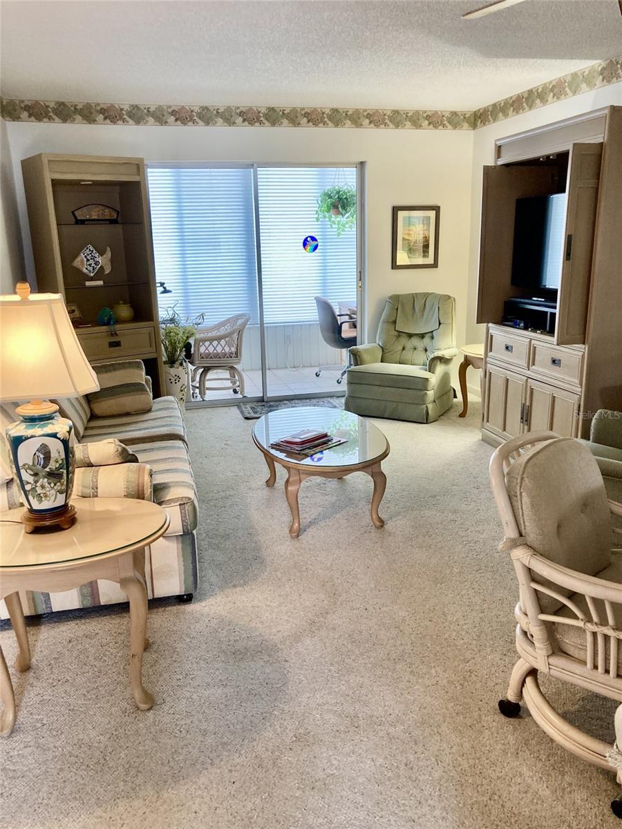 Image 4 of 25 For 103 47th Avenue Drive W 180