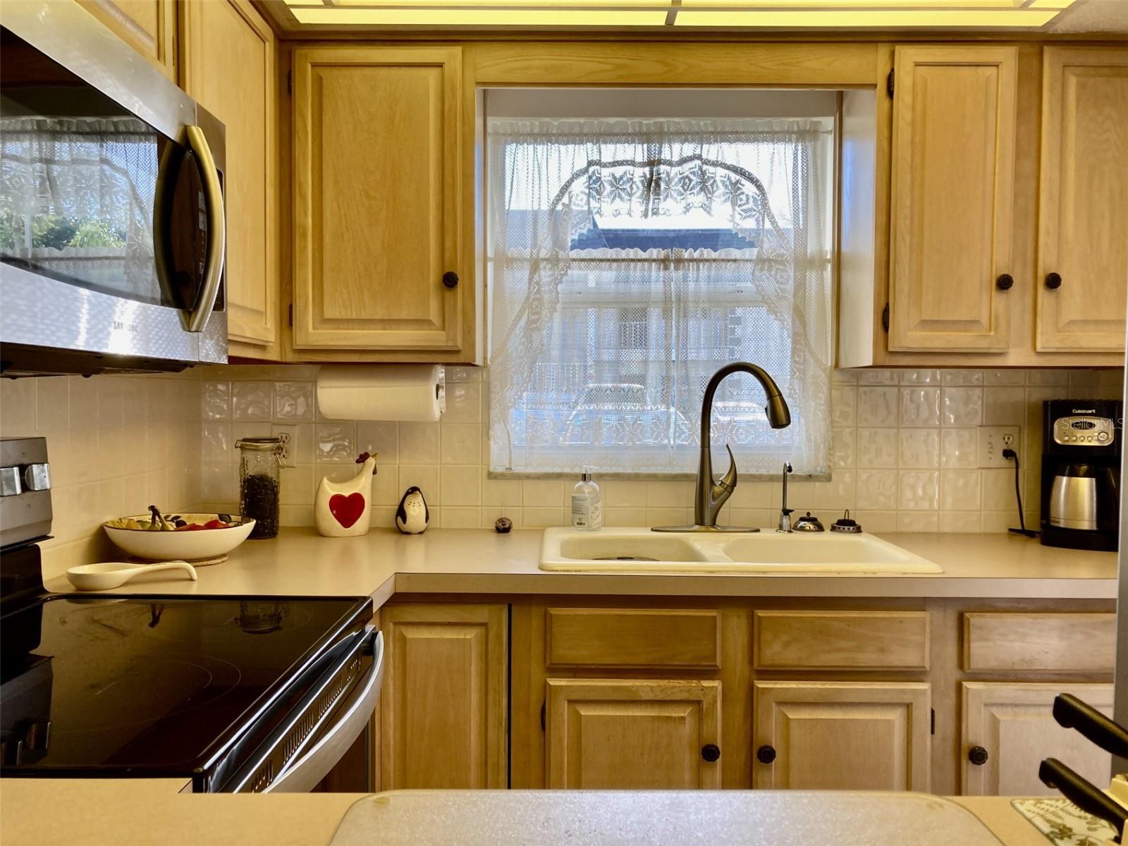 Image 6 of 25 For 103 47th Avenue Drive W 180