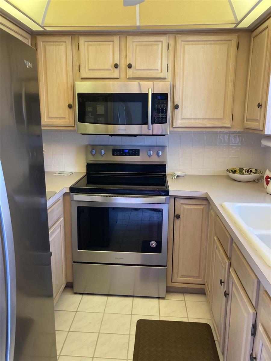 Image 7 of 25 For 103 47th Avenue Drive W 180