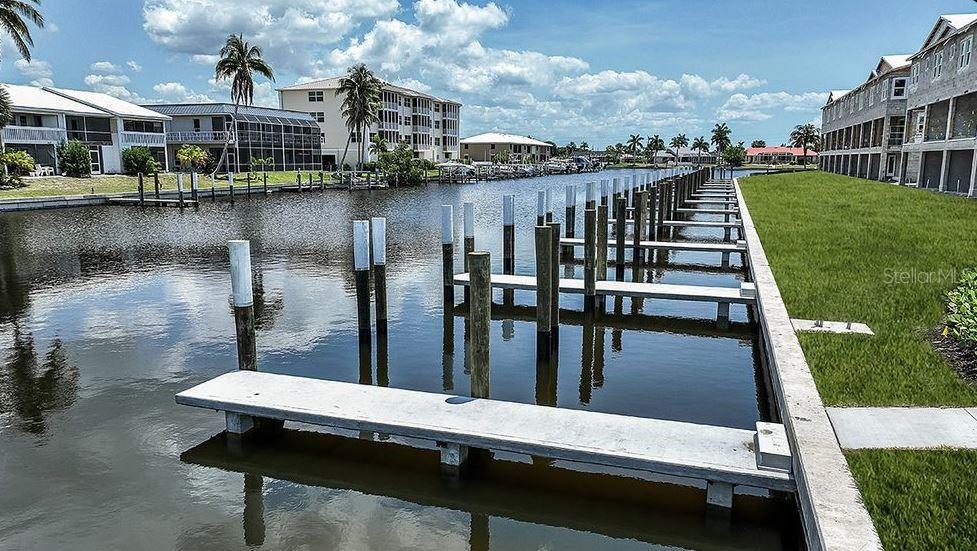 Image 6 of 17 For 1623 Sea Haven Drive 303