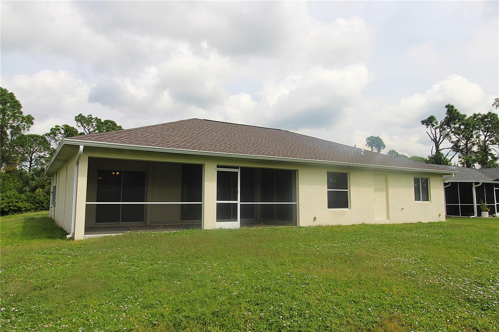 Image 23 of 25 For 1489 Exchange Avenue