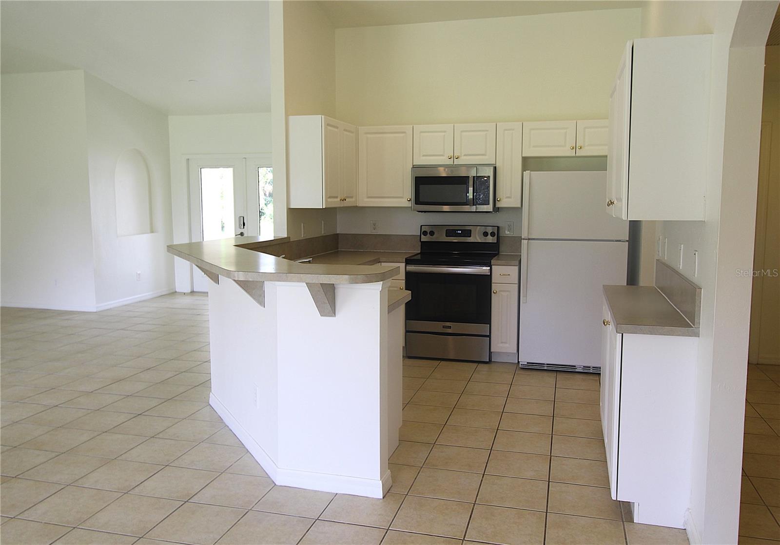 Image 3 of 25 For 1489 Exchange Avenue