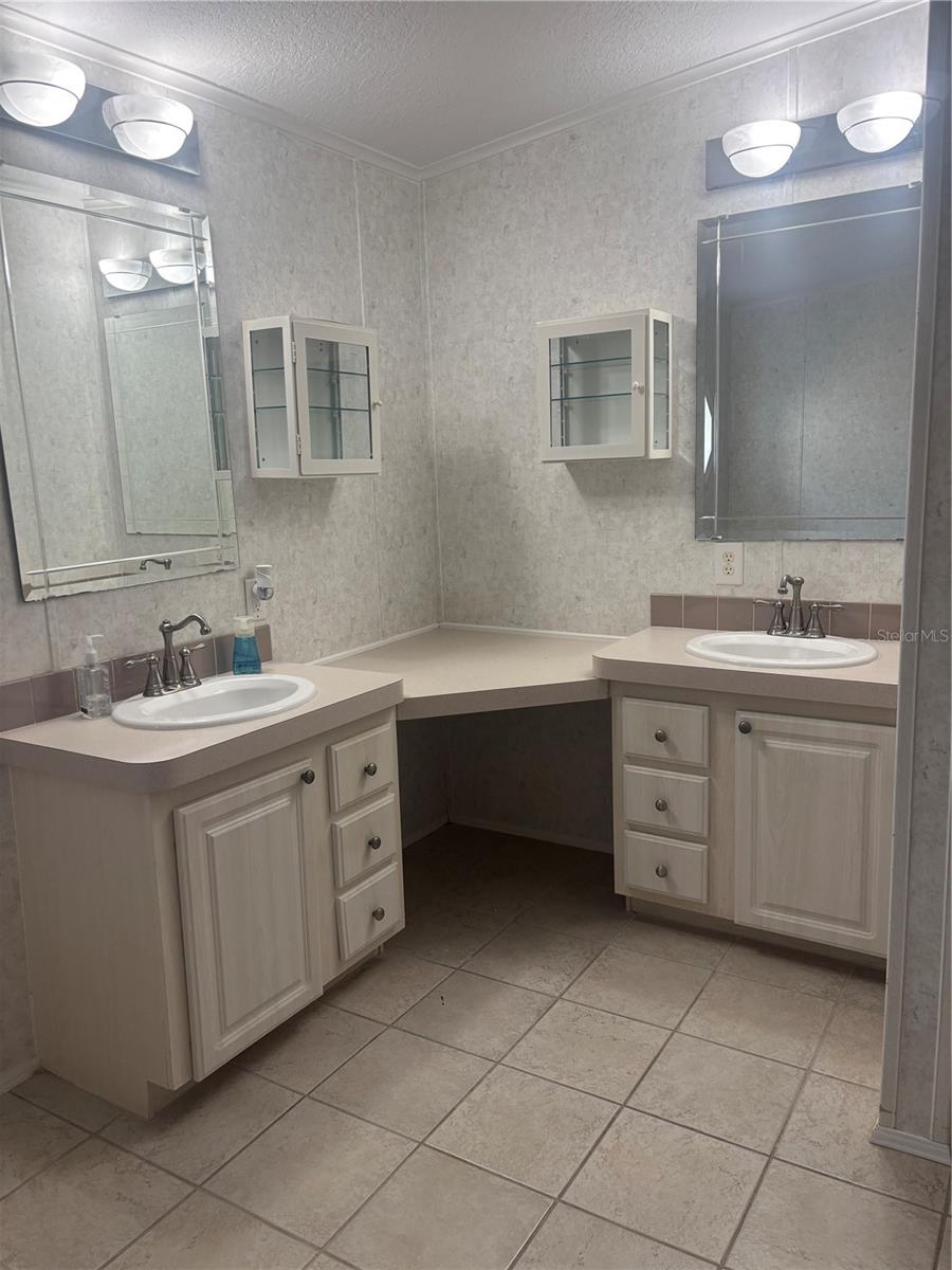 Image 14 of 30 For 8307 Nancy Lane