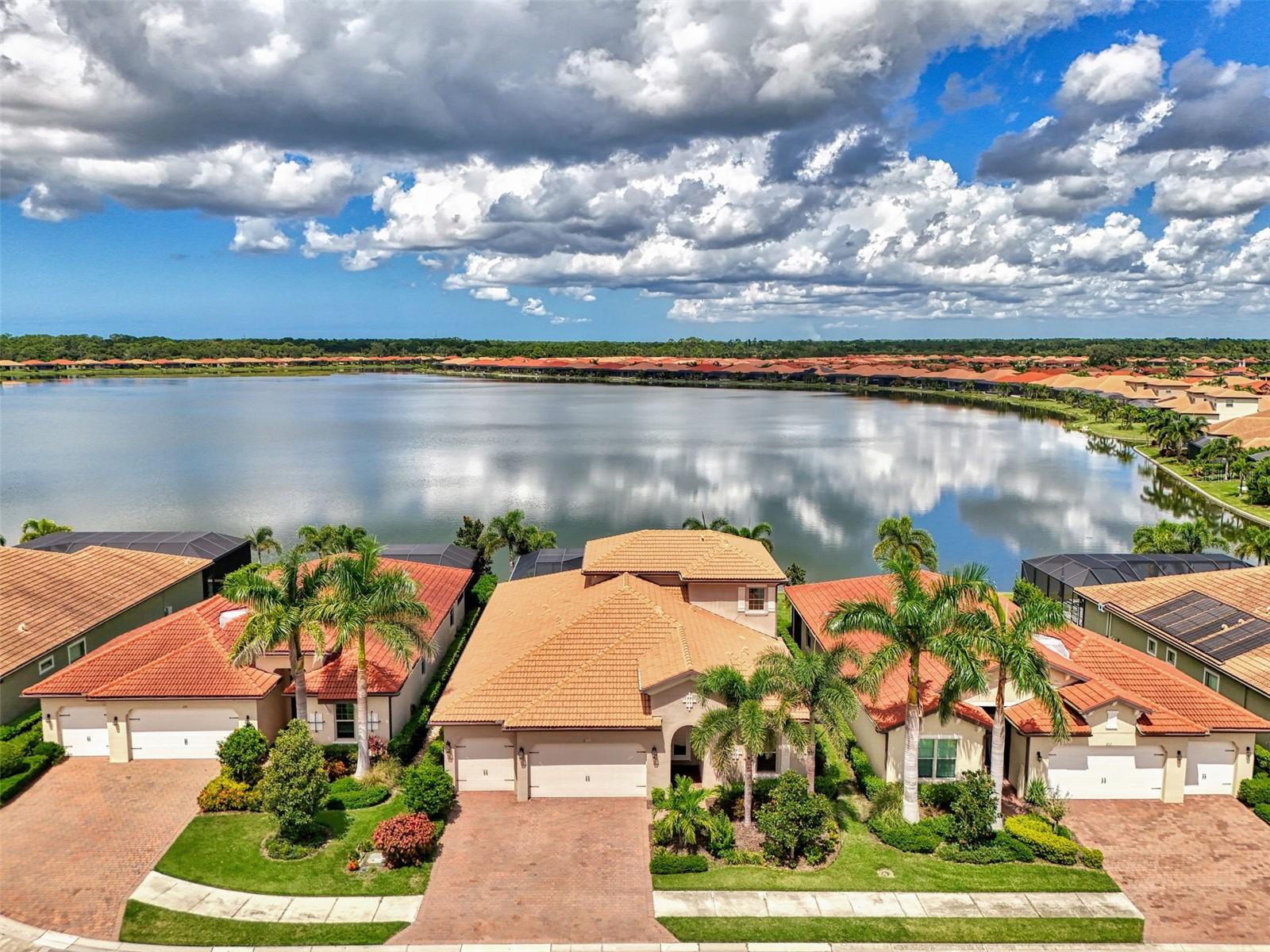 Image 2 of 99 For 259 Toscavilla Boulevard
