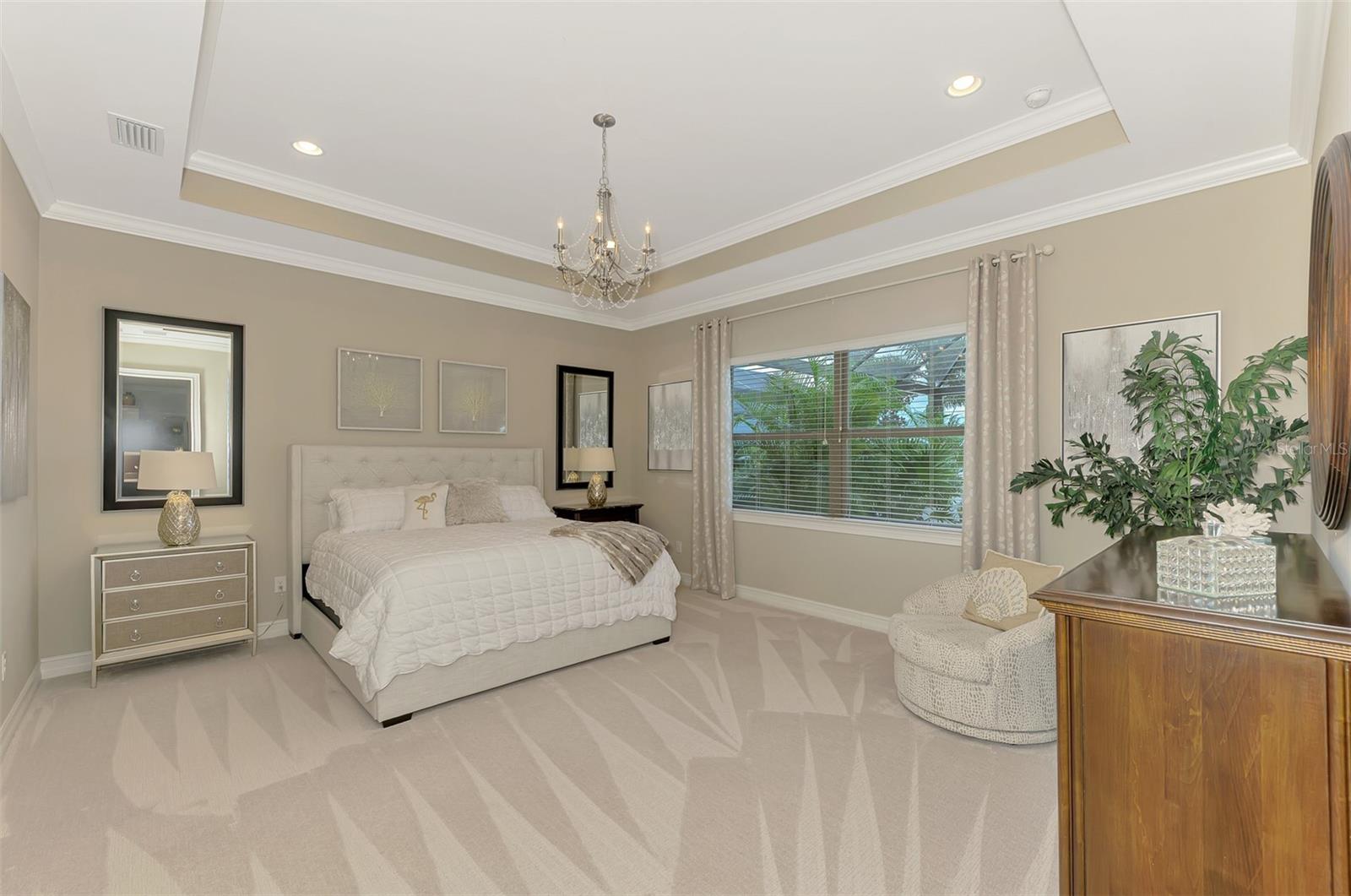 Image 33 of 99 For 259 Toscavilla Boulevard