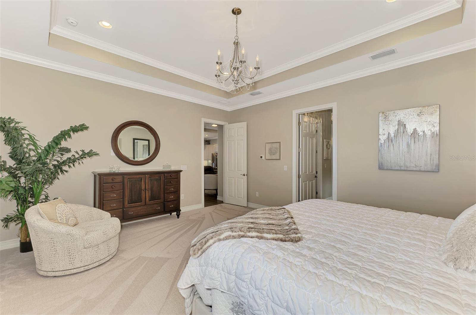 Image 36 of 99 For 259 Toscavilla Boulevard