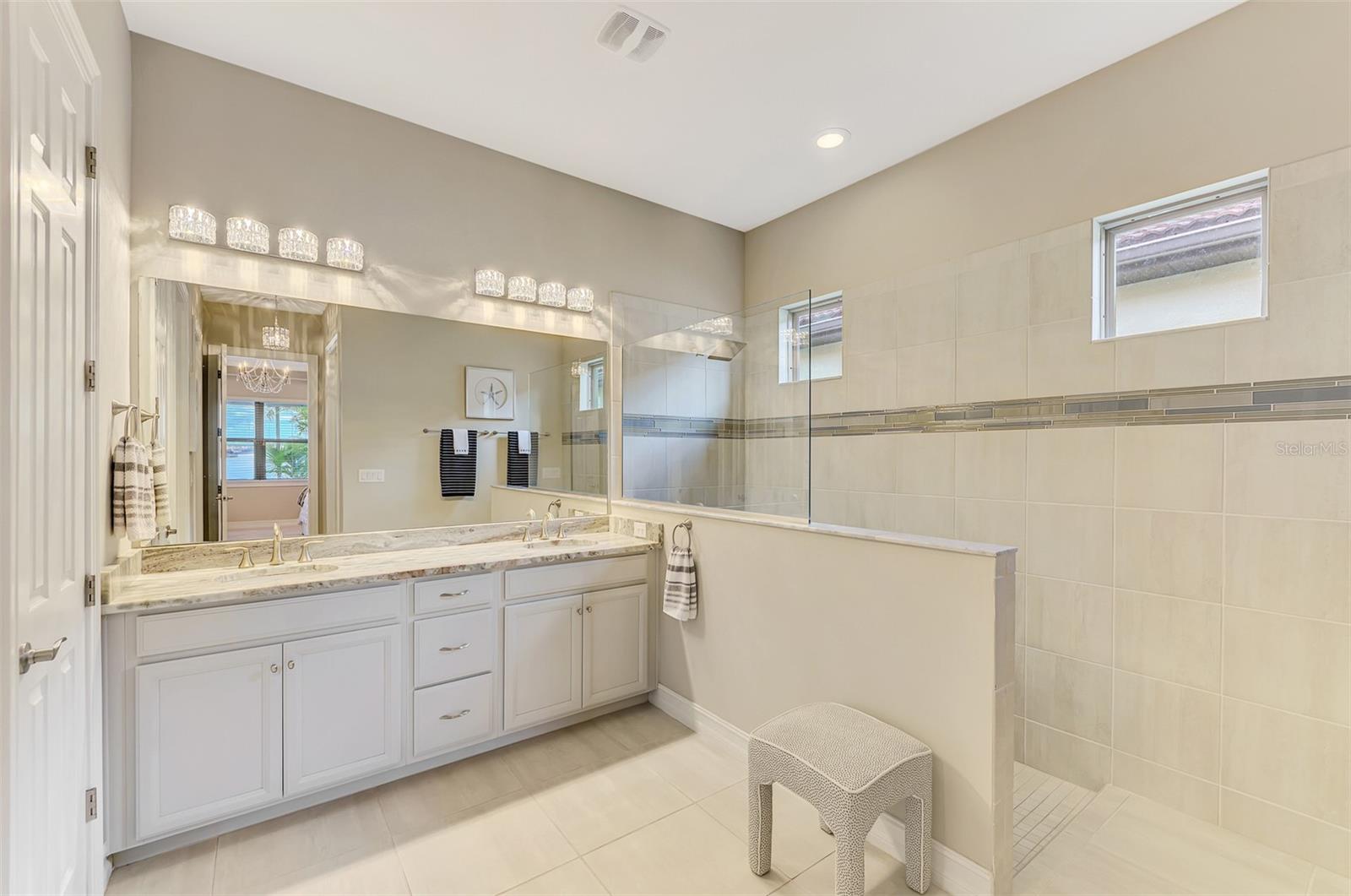 Image 37 of 99 For 259 Toscavilla Boulevard