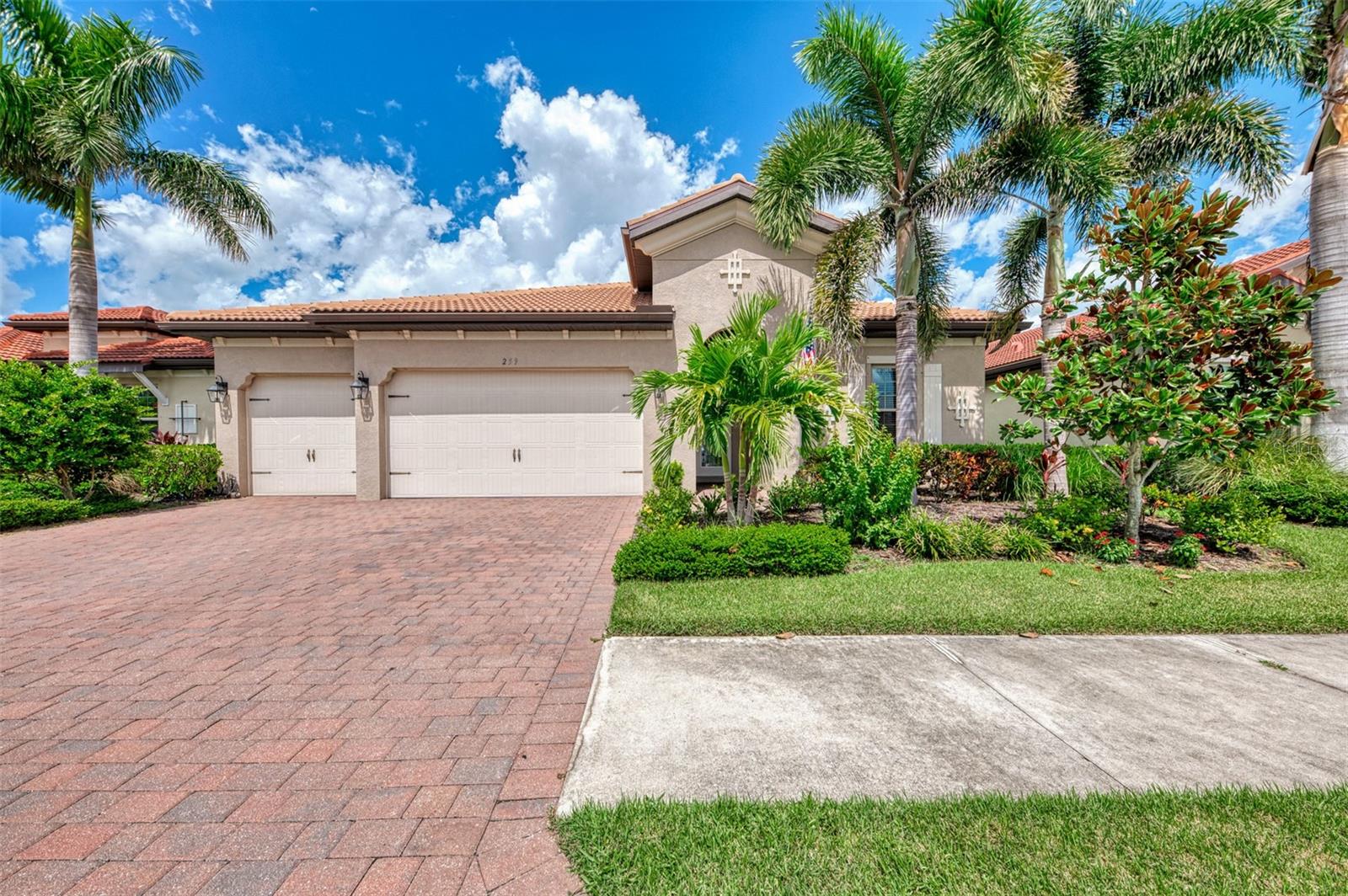 Image 6 of 99 For 259 Toscavilla Boulevard