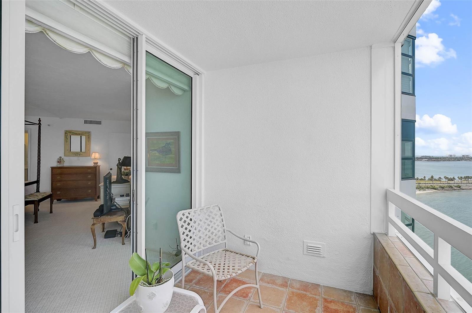 Image 23 of 58 For 888 Blvd Of The Arts  1704