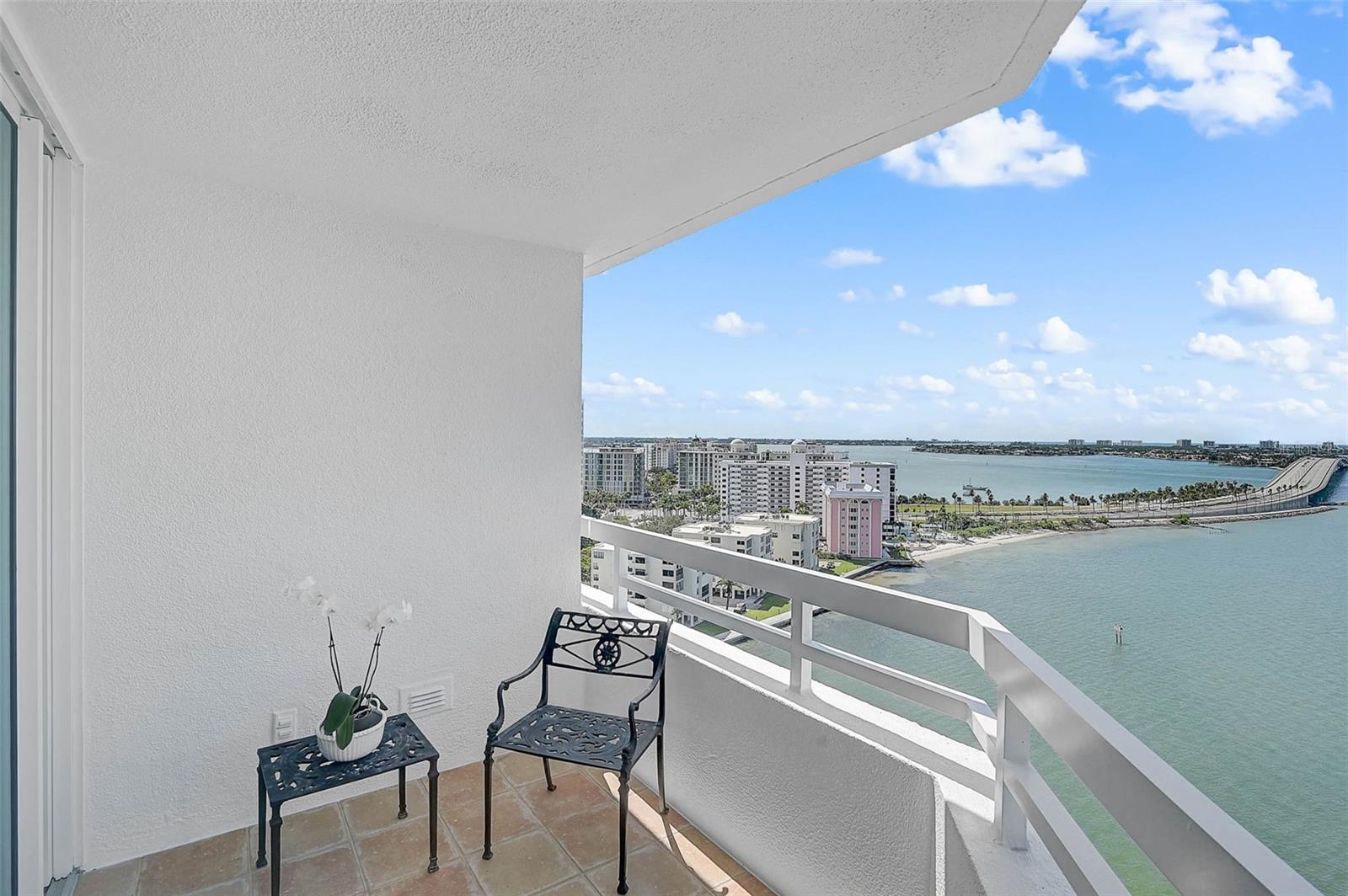 Image 30 of 58 For 888 Blvd Of The Arts  1704