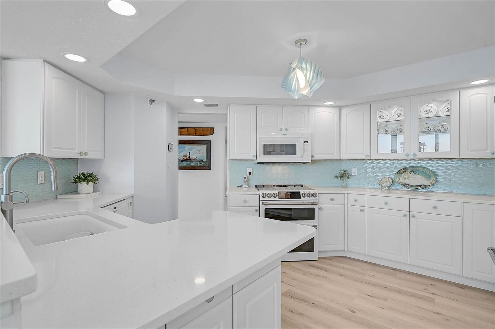 Image 8 of 58 For 888 Blvd Of The Arts  1704