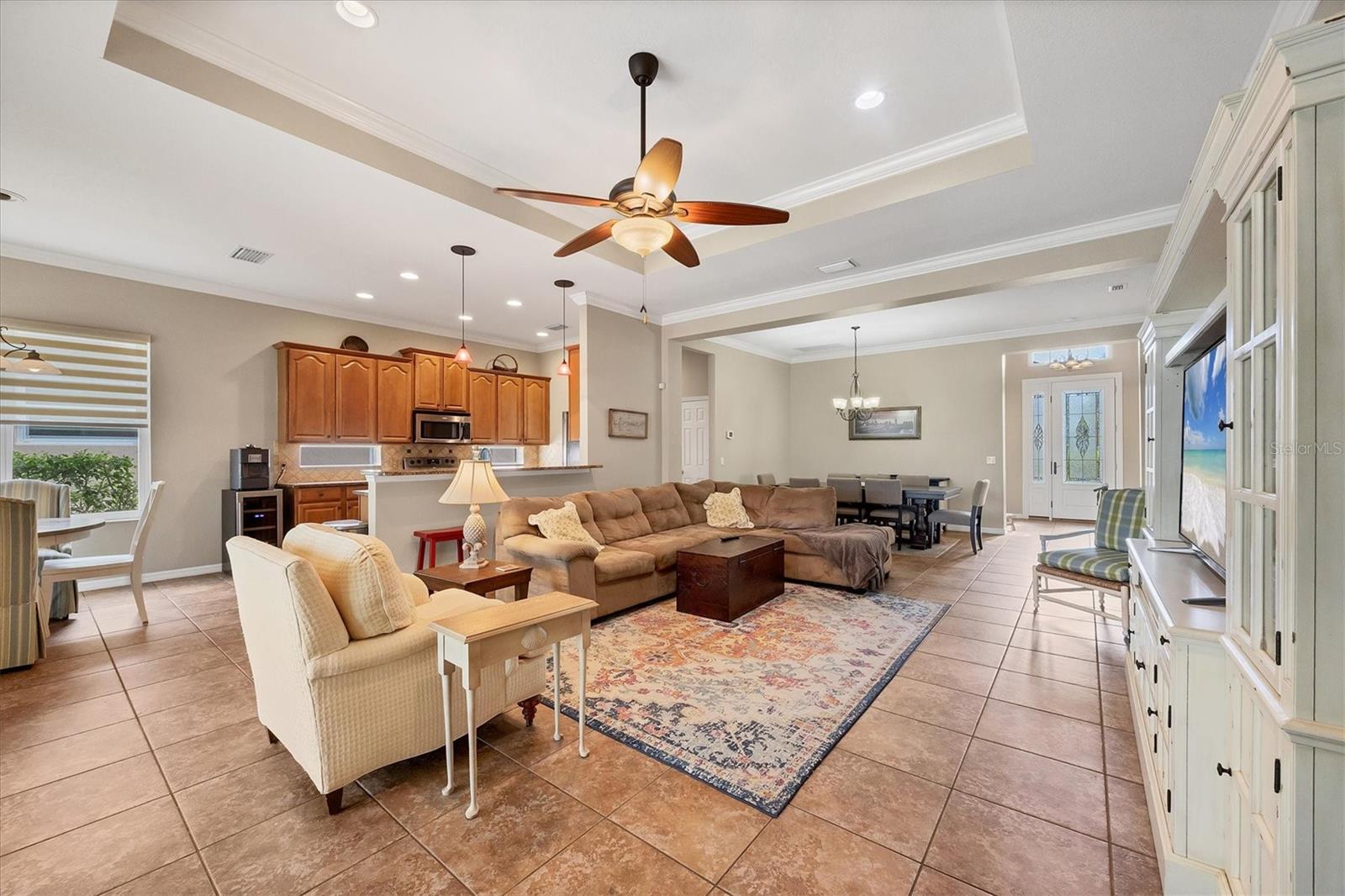 Listing photo id 13 for 3624 Summerwind Circle