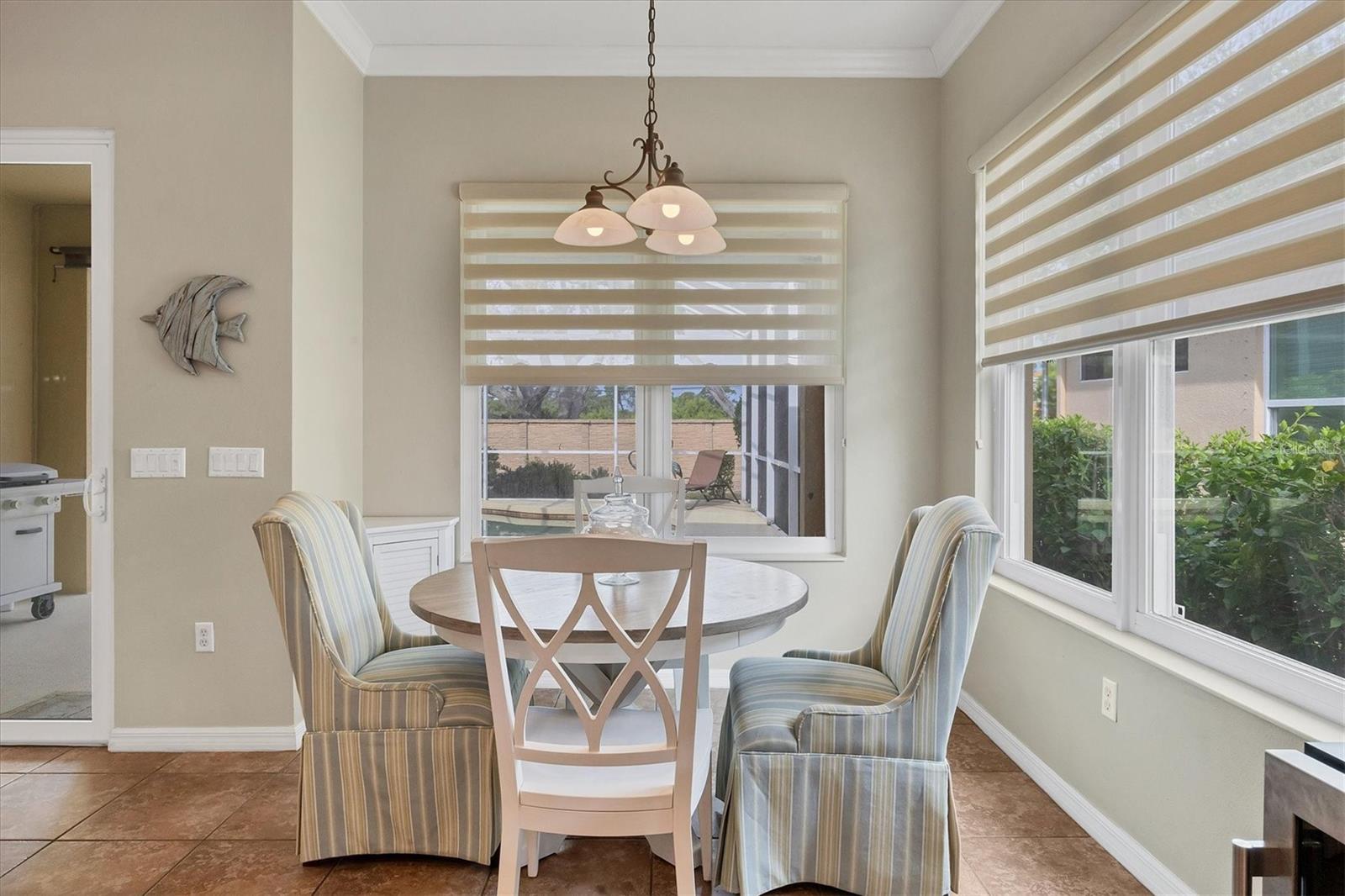 Listing photo id 18 for 3624 Summerwind Circle