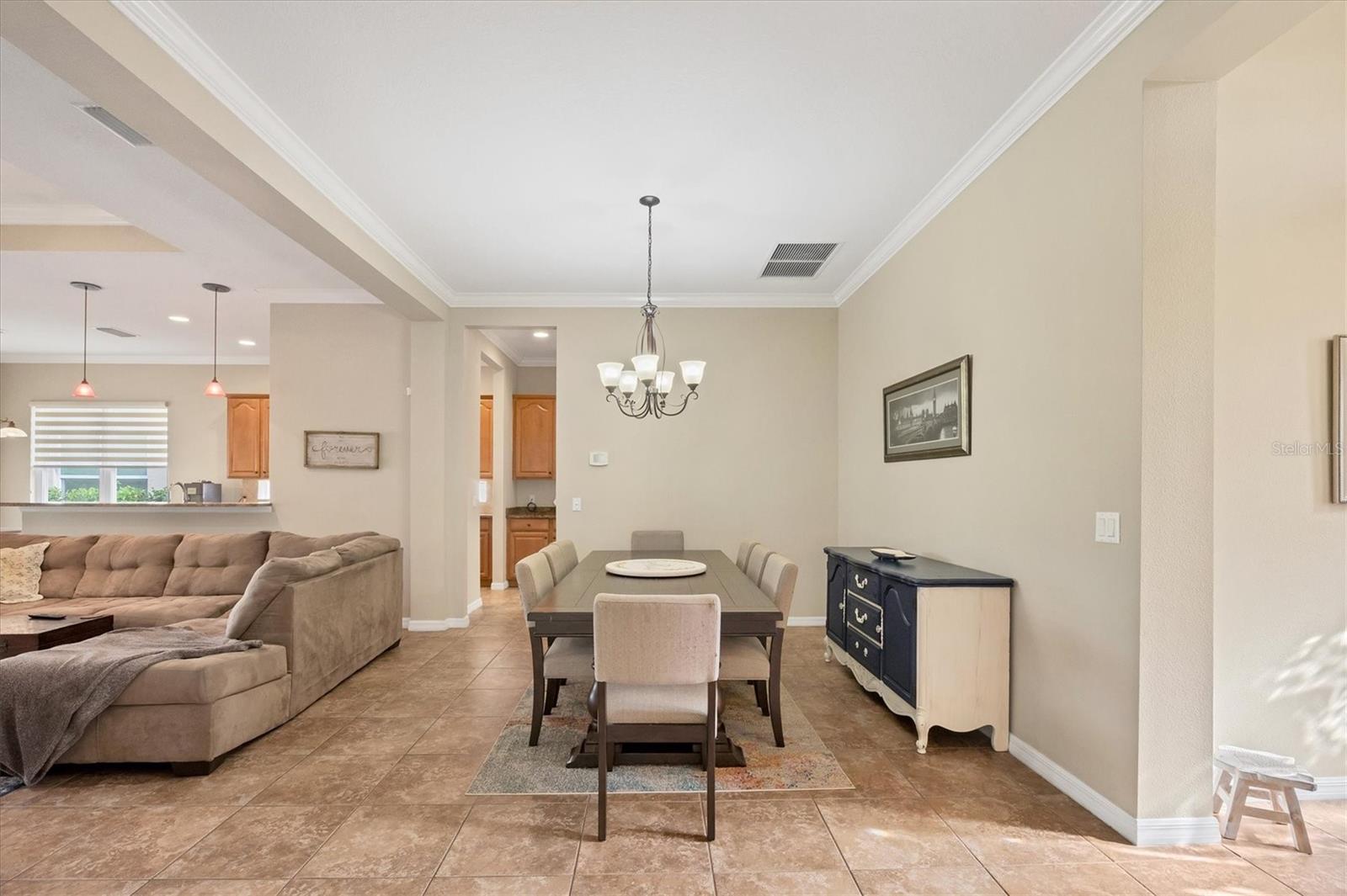 Listing photo id 20 for 3624 Summerwind Circle