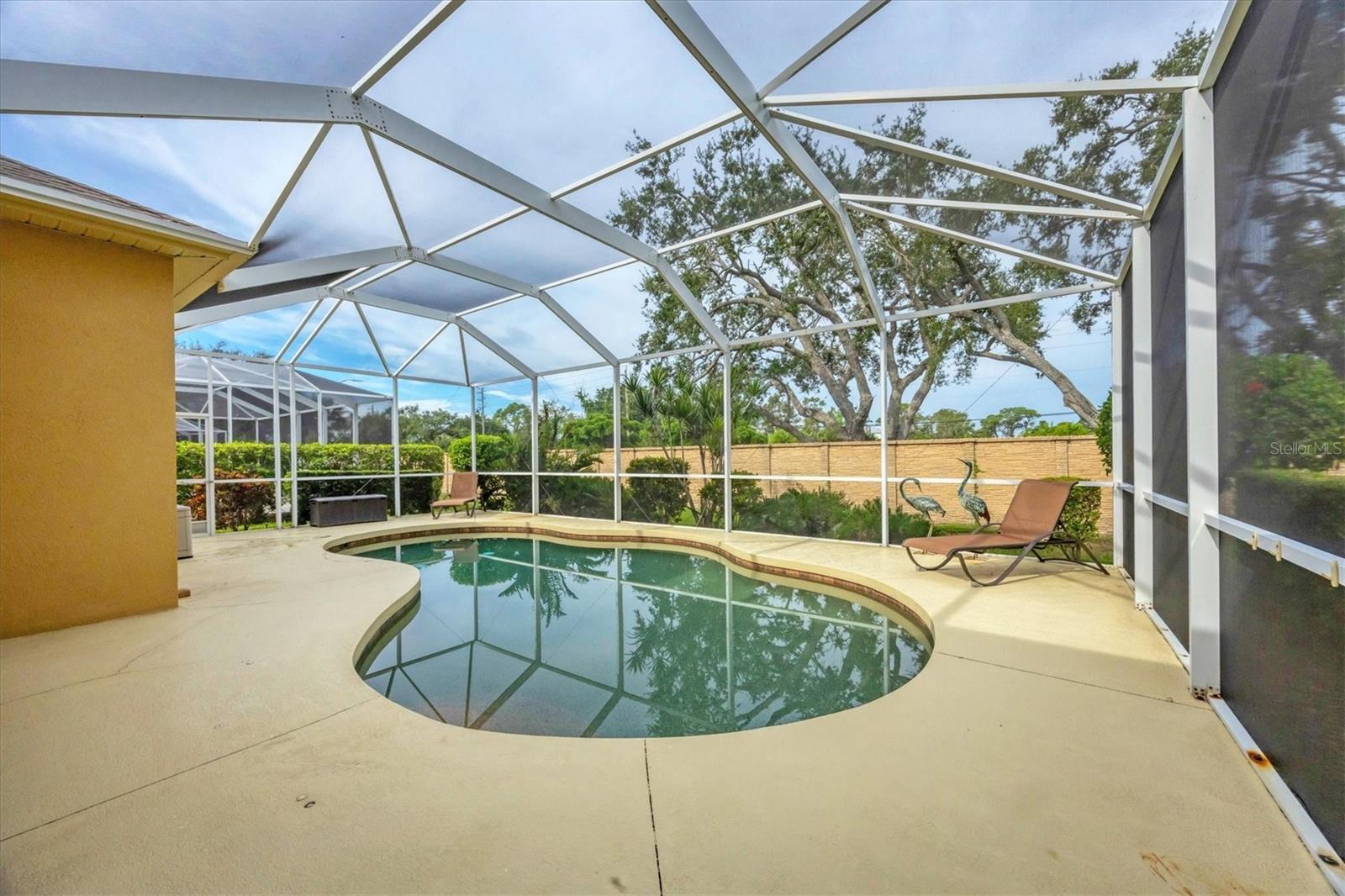 Listing photo id 34 for 3624 Summerwind Circle