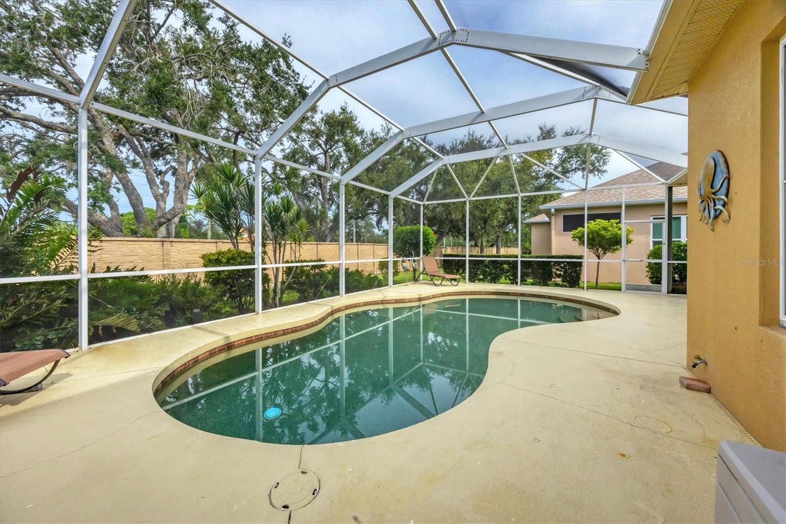 Listing photo id 36 for 3624 Summerwind Circle