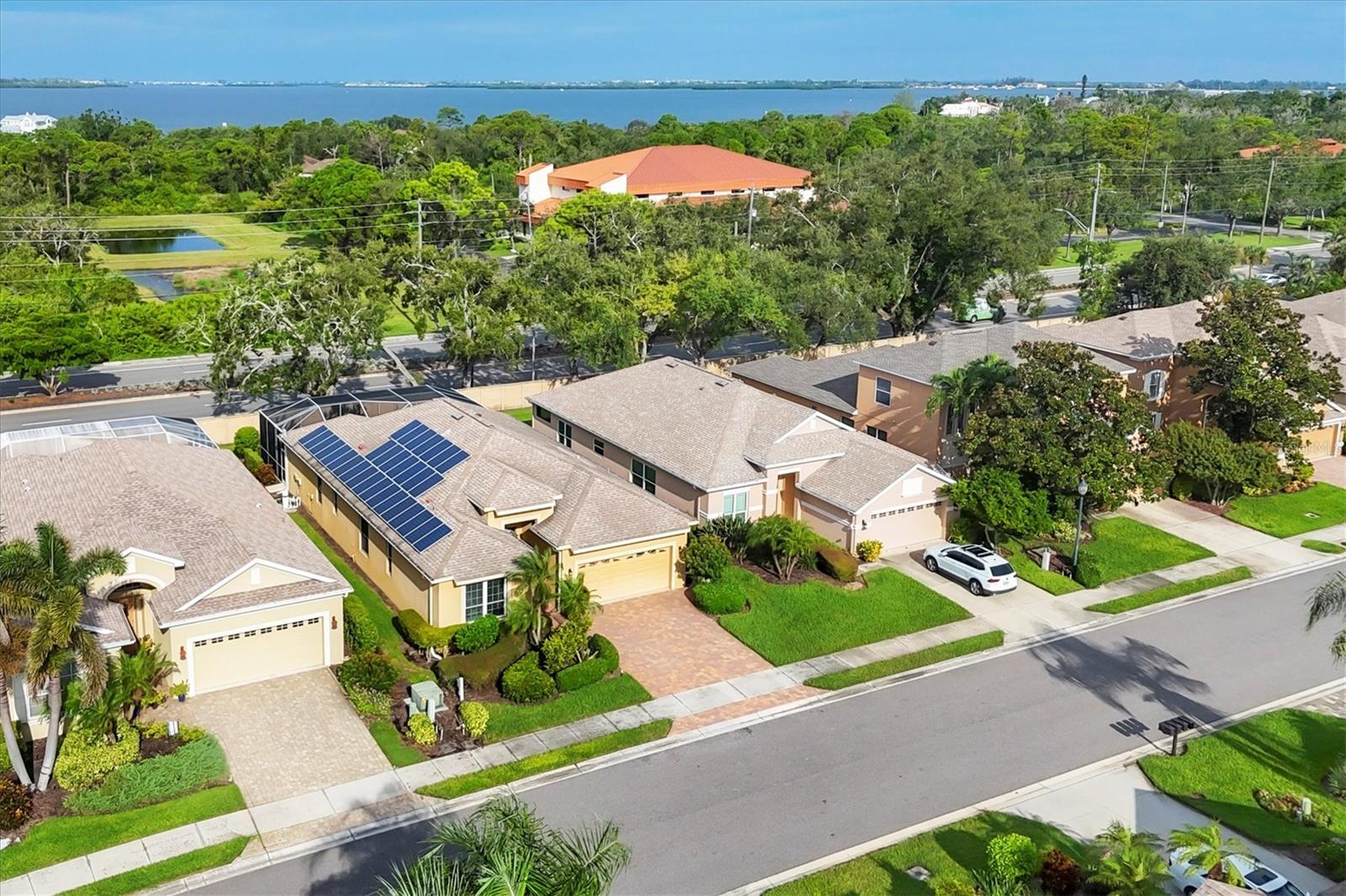 Listing photo id 2 for 3624 Summerwind Circle