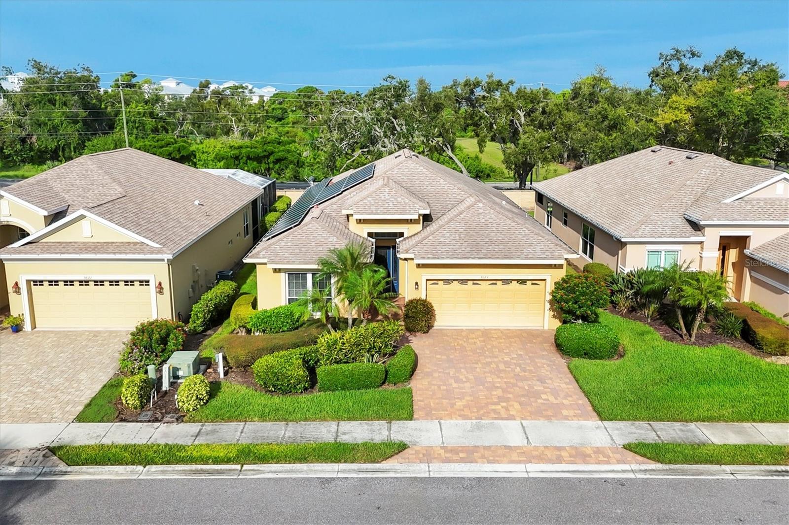 Listing photo id 3 for 3624 Summerwind Circle