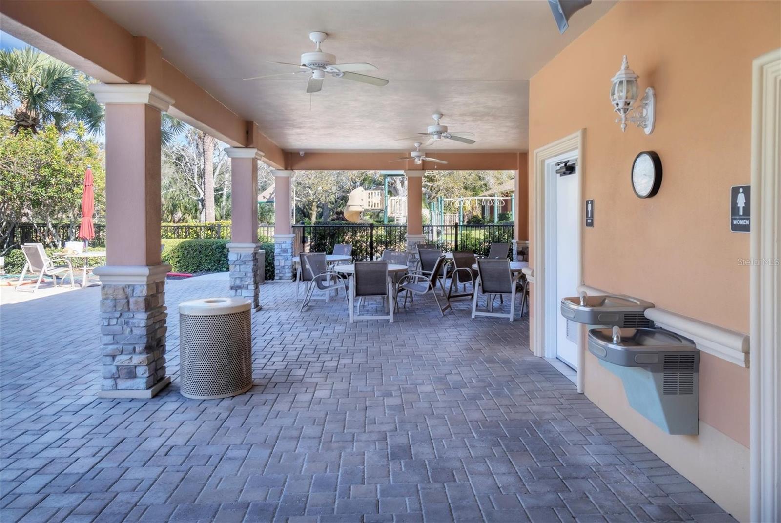 Listing photo id 55 for 3624 Summerwind Circle