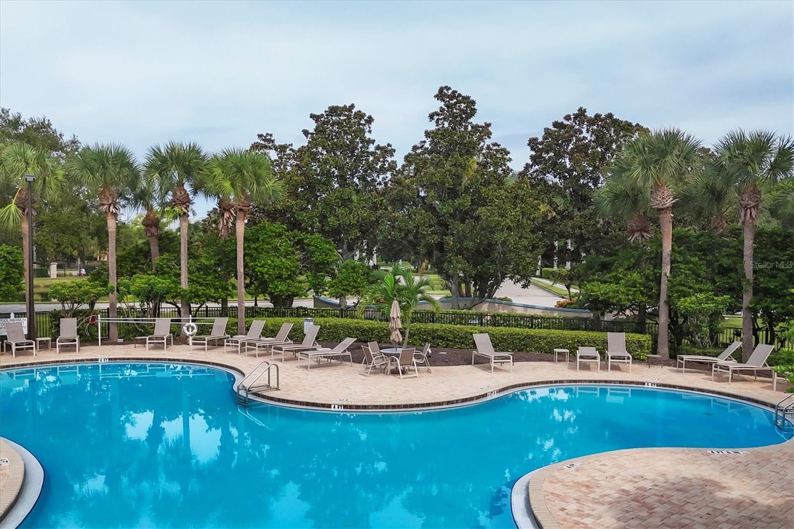 Listing photo id 56 for 3624 Summerwind Circle