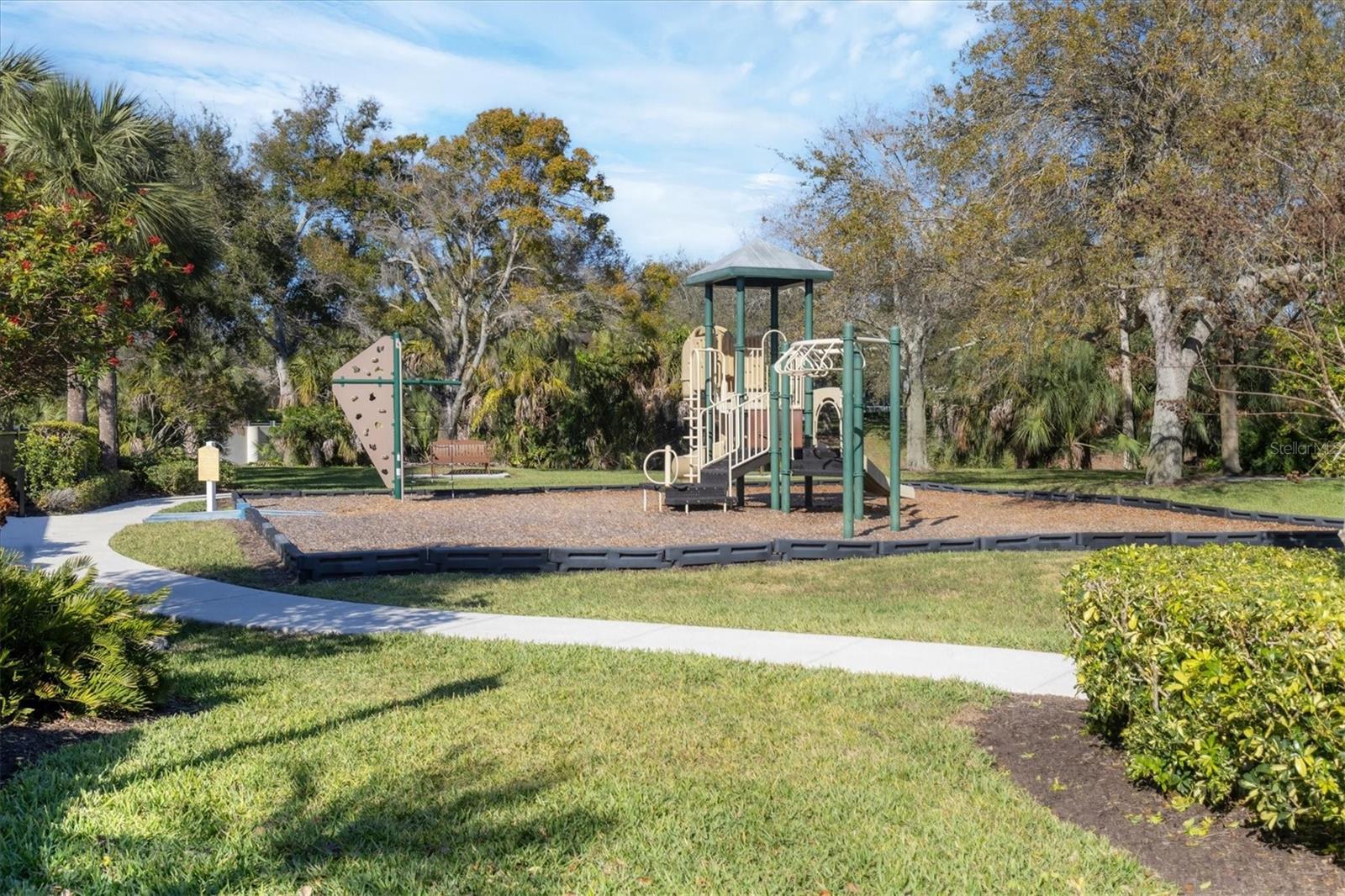 Listing photo id 57 for 3624 Summerwind Circle