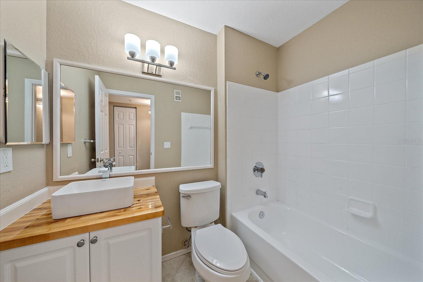 Image 15 of 32 For 850 Tamiami Trail 207