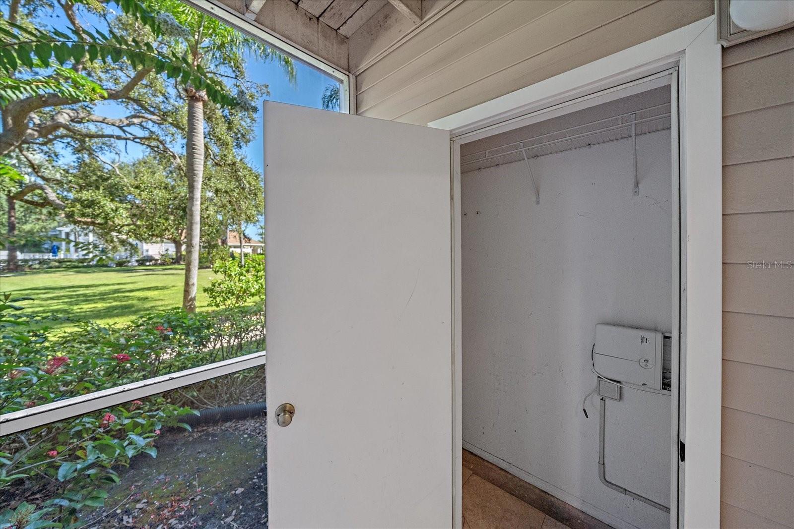 Image 21 of 32 For 850 Tamiami Trail 207