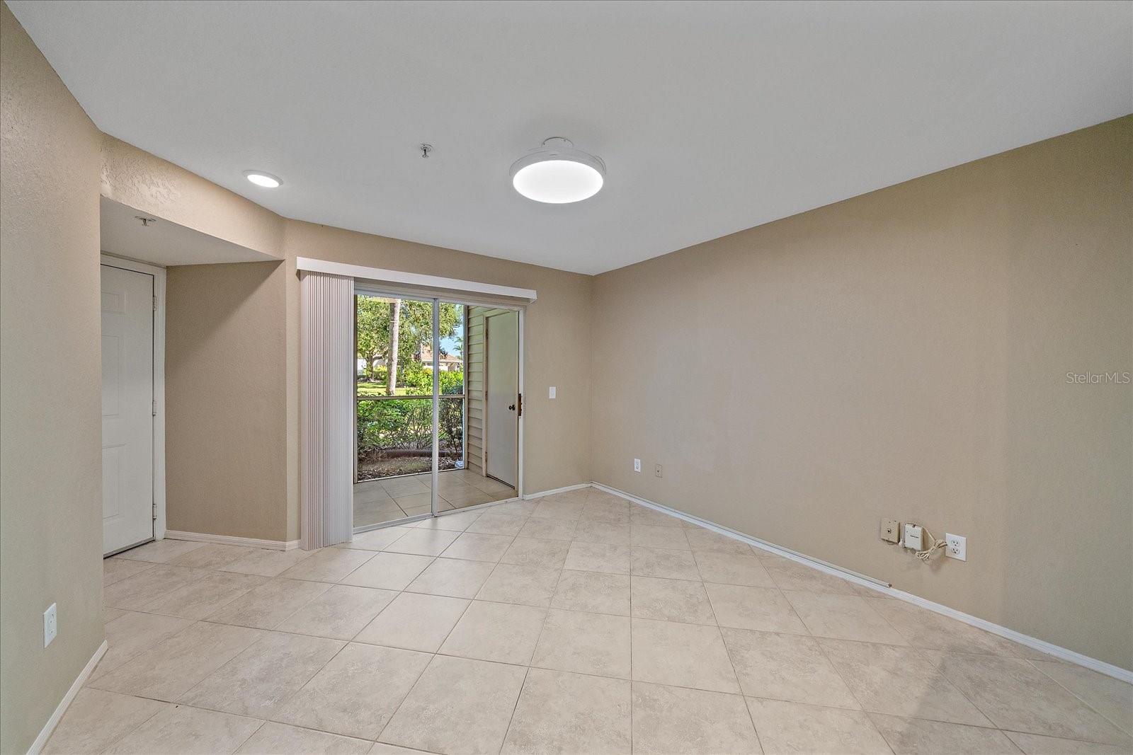 Image 4 of 32 For 850 Tamiami Trail 207
