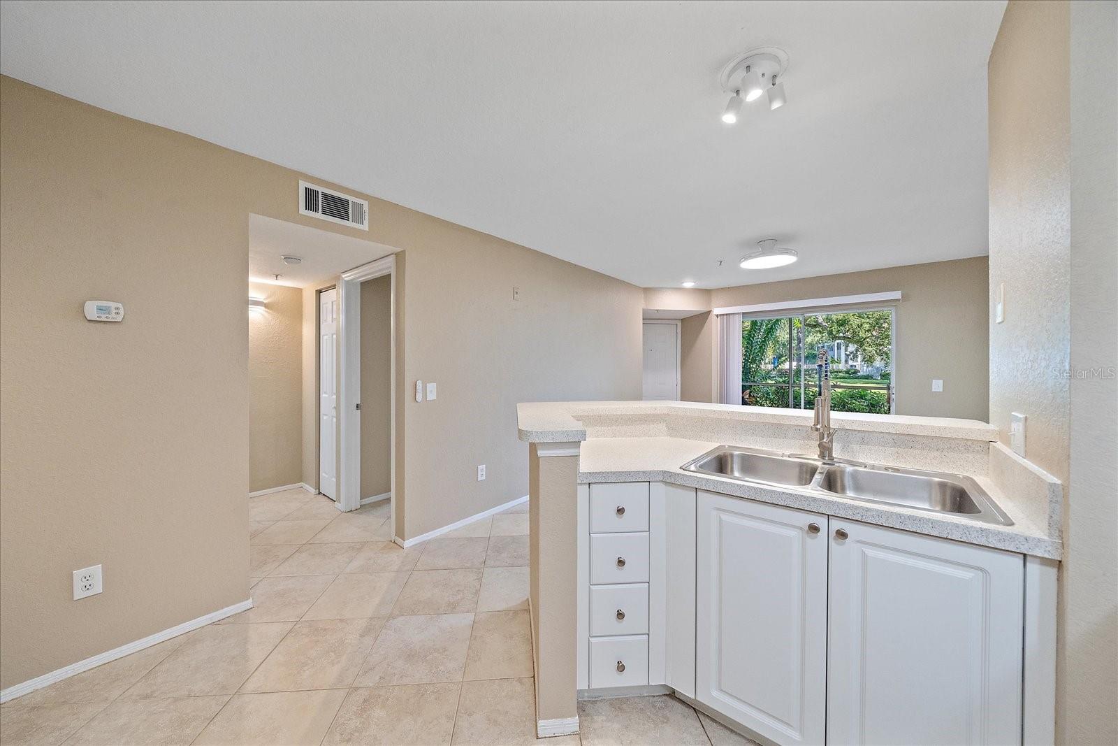 Image 8 of 32 For 850 Tamiami Trail 207