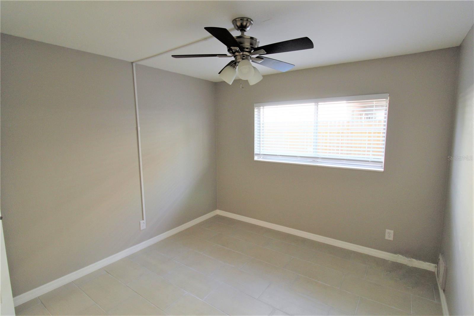 Image 6 of 18 For 3001 Bee Ridge Road 120