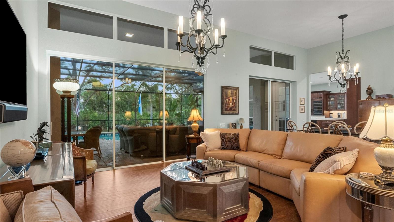 Image 12 of 62 For 8214 Regents Court