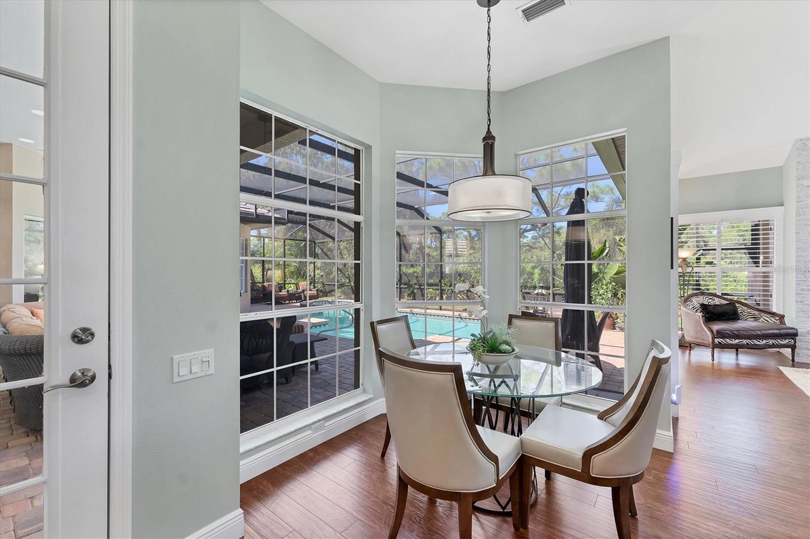 Image 26 of 62 For 8214 Regents Court