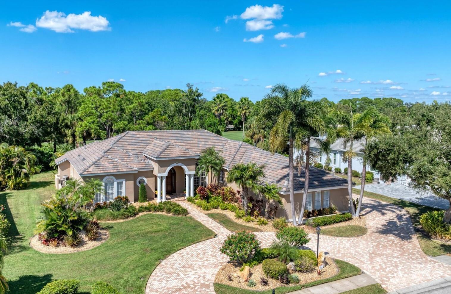 Image 4 of 62 For 8214 Regents Court