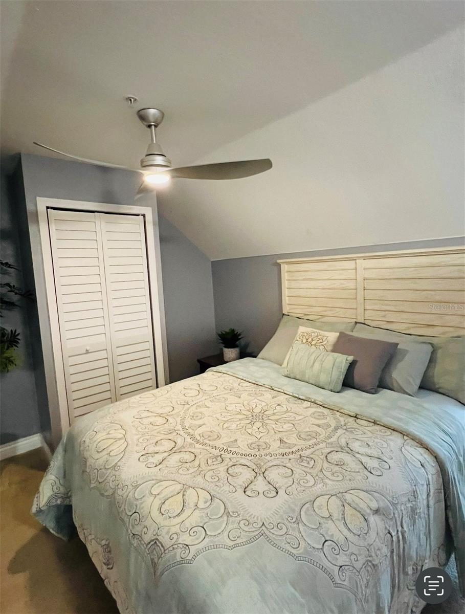 Image 13 of 18 For 5571 Rosehill  205
