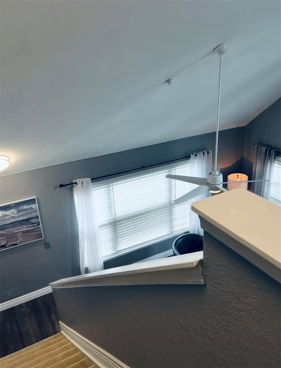 Image 14 of 18 For 5571 Rosehill  205