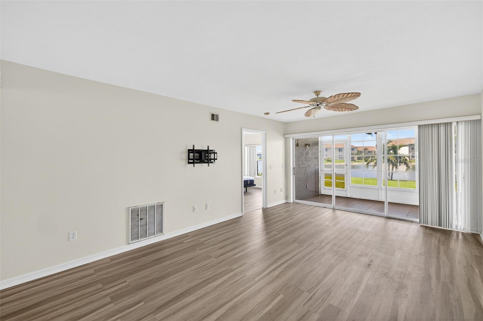 Image 3 of 28 For 11644 Egret Circle 701