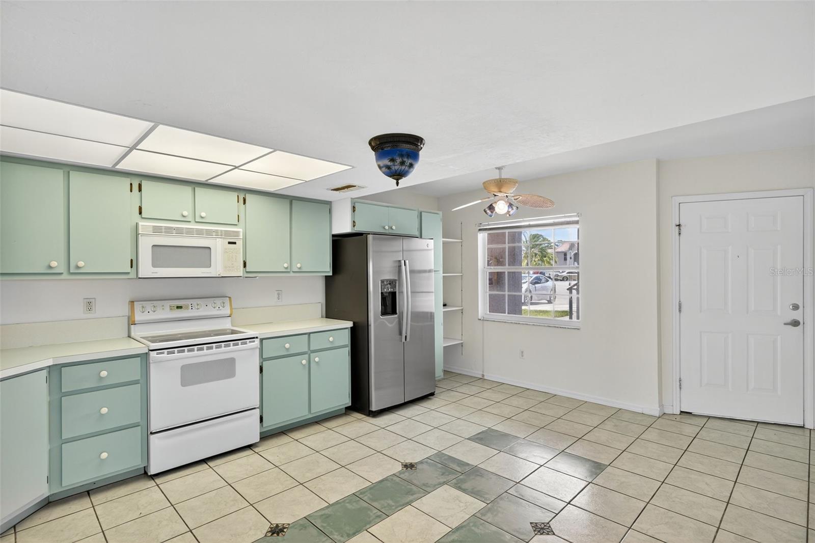 Image 7 of 28 For 11644 Egret Circle 701