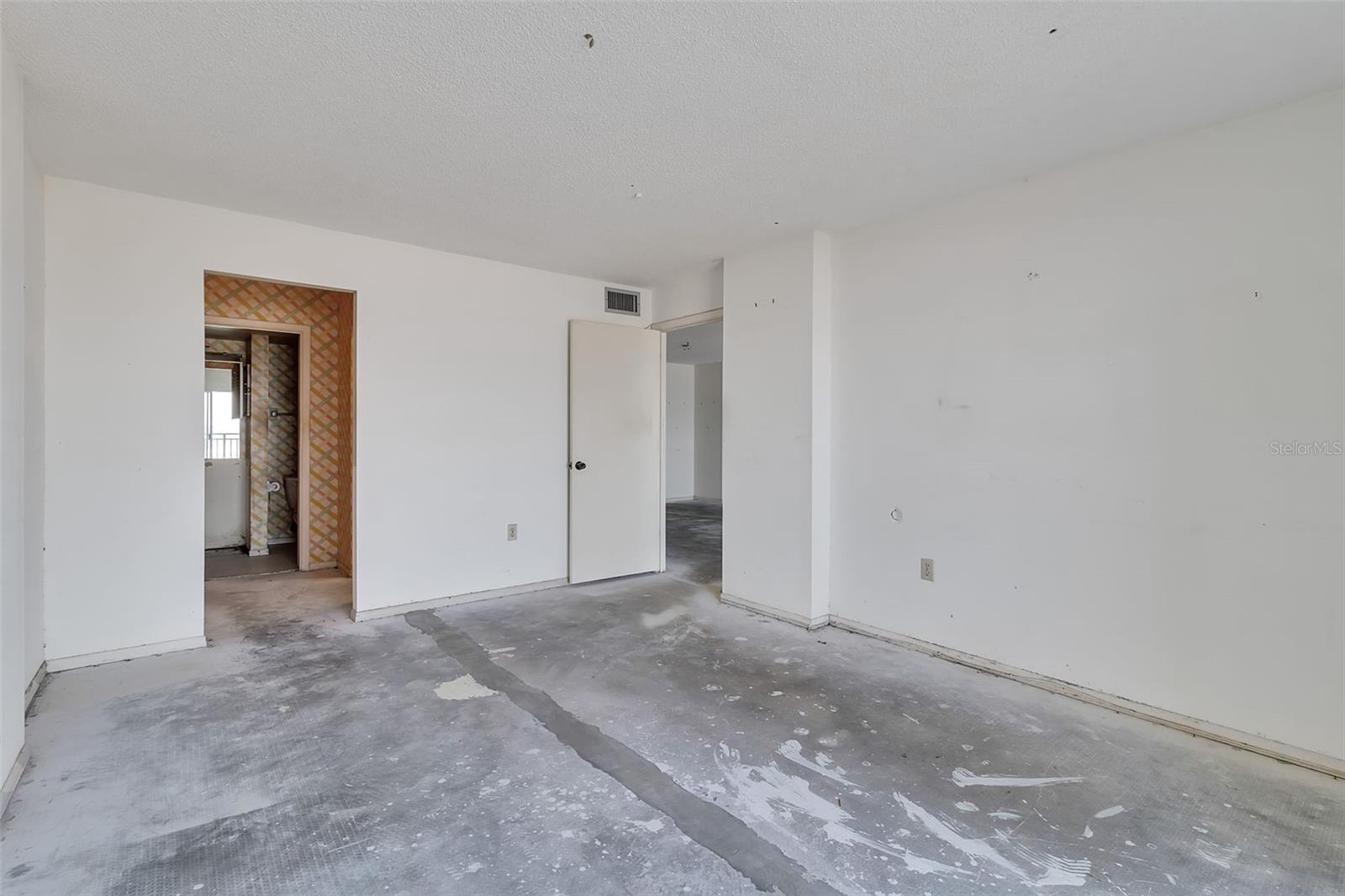 Image 16 of 29 For 19 Whispering Sands Drive 203