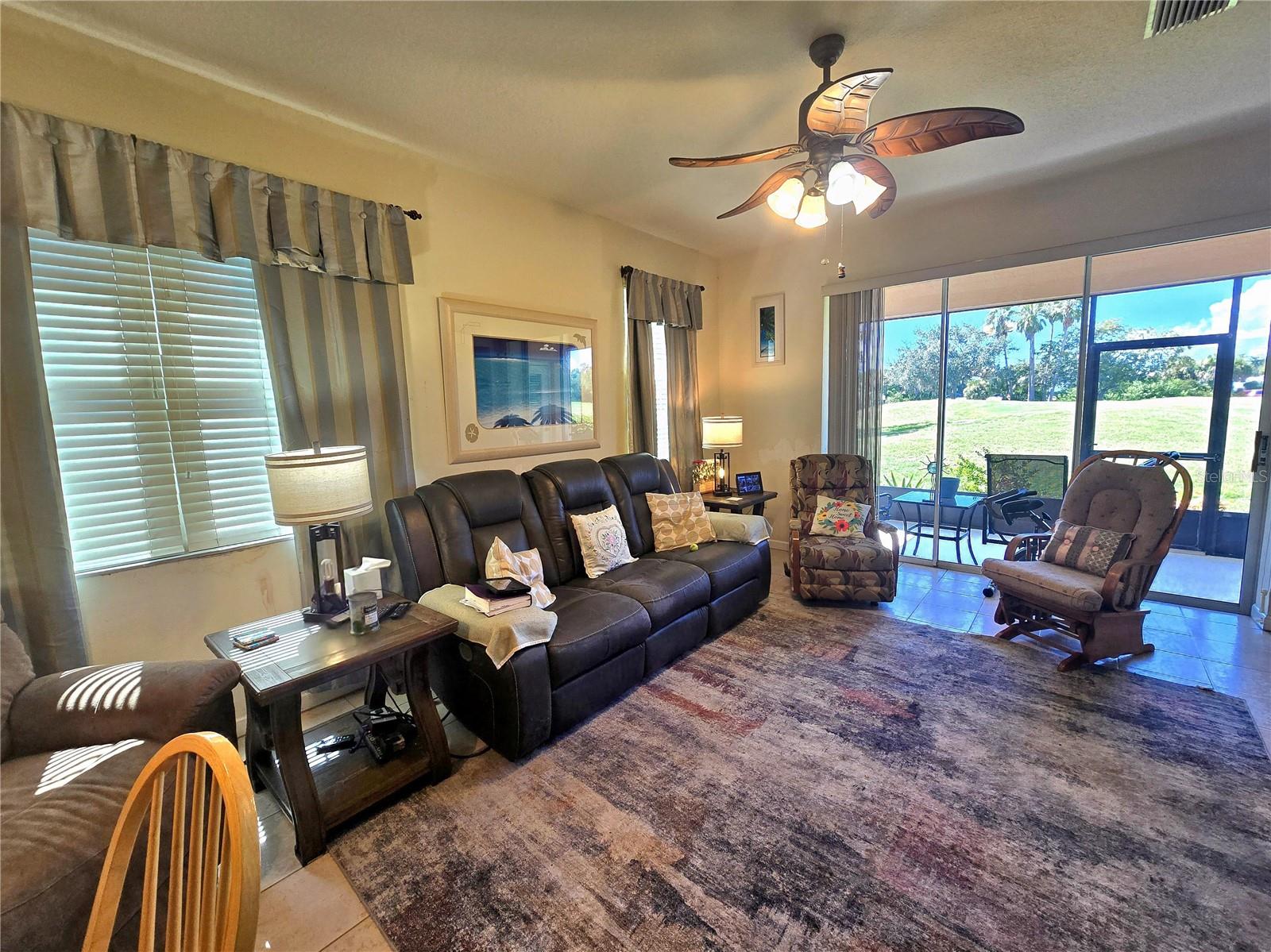 Image 15 of 32 For 9007 Vista Verde Drive
