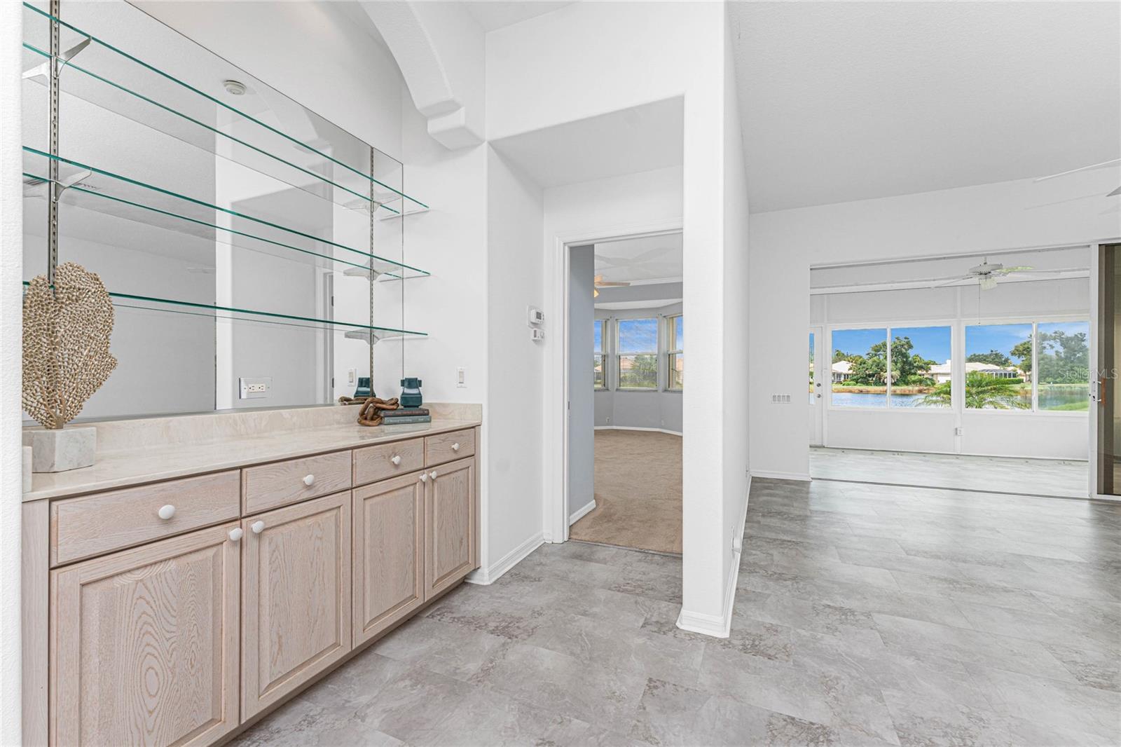 Image 12 of 77 For 6730 Greenview Lane