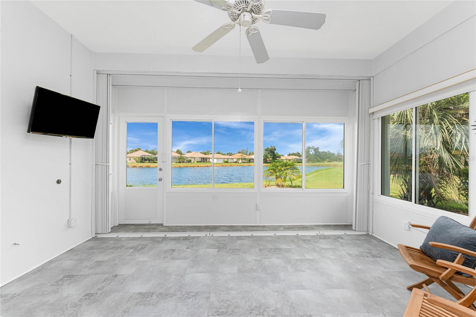 Image 27 of 77 For 6730 Greenview Lane