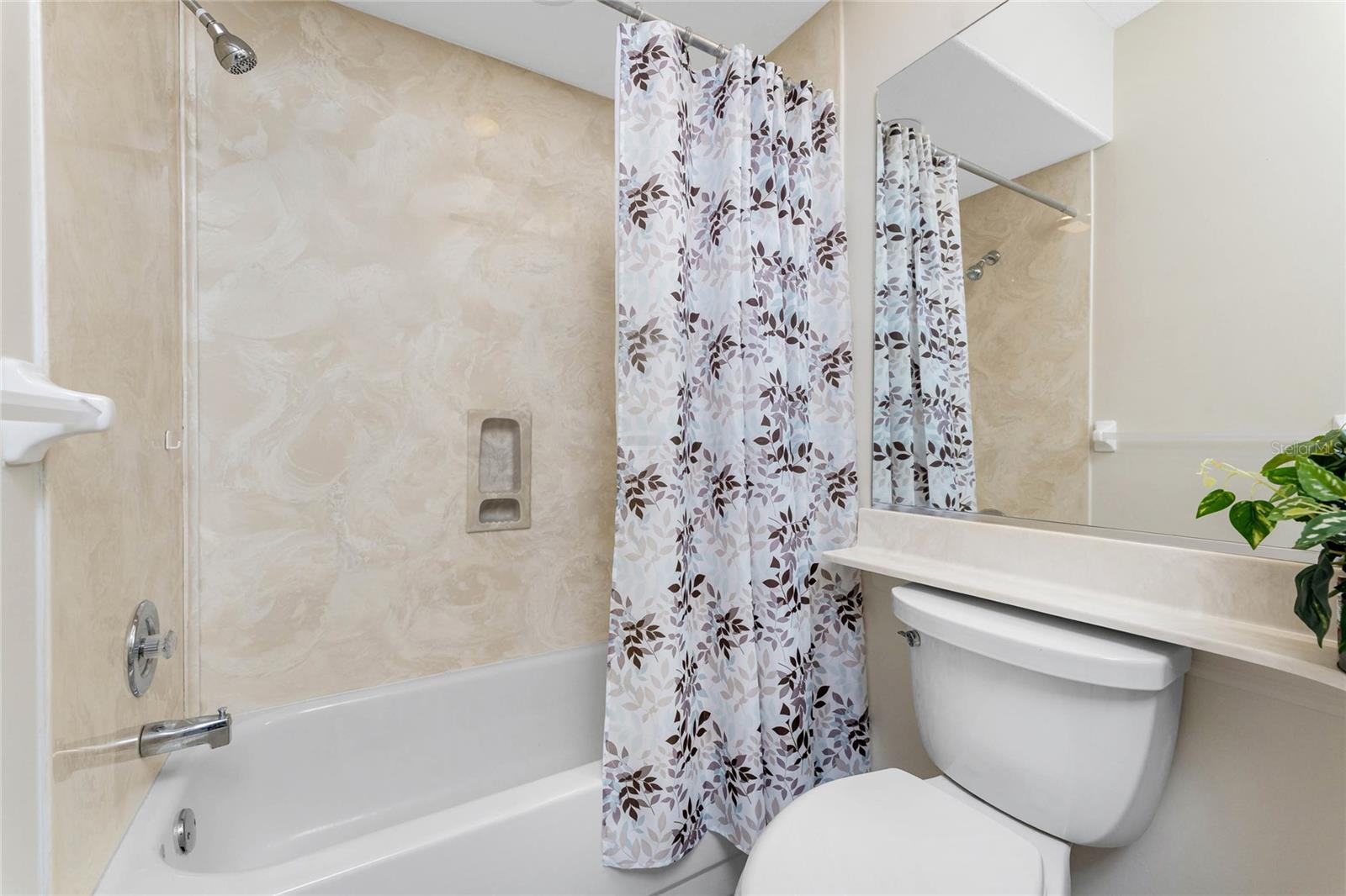 Image 35 of 77 For 6730 Greenview Lane