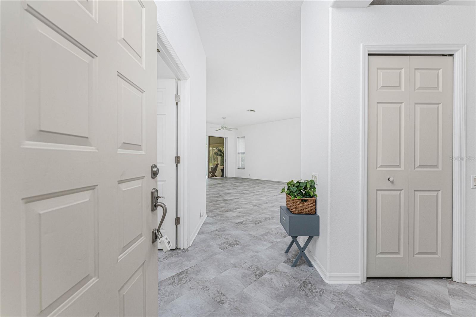 Image 4 of 77 For 6730 Greenview Lane